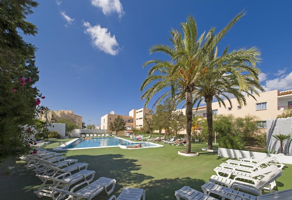 Coral Star Apartments Sant Josep de sa Talaia Exterior photo